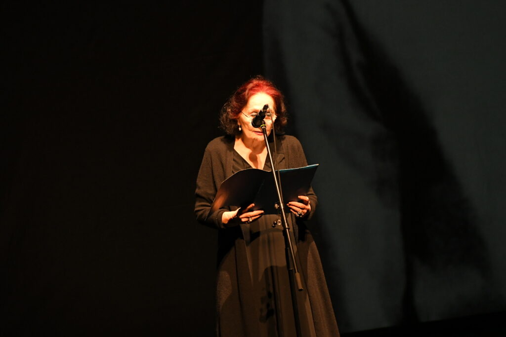 Beograd 20.11.2023. Vida Ognjenović . Komemoracija povodm smrti glumca Žarka Lauševića u Jugoslovenskom dramskom pozorištu, JDP Foto: Amih Hamzagić/Nova.rs