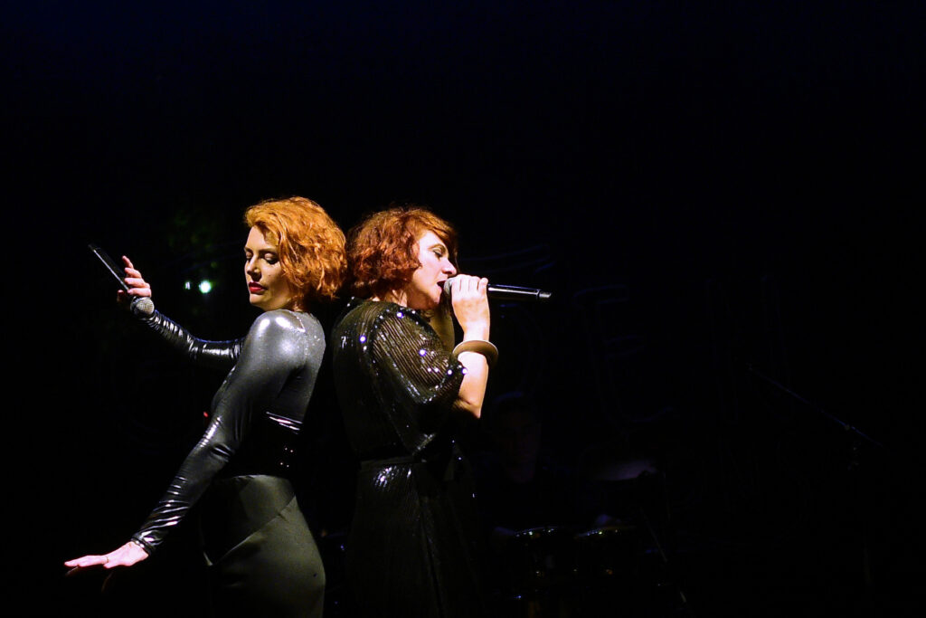 Beograd, 31. jula 2023. - Francuski sastav Nouvelle Vague sinoæ je odrao koncert u Botanièkoj bati Jevremovac u Beogradu, èime je  okonèan muzièki serijal Garden Seions. FOTO TANJUG/ CEBEF / Duan Milenkoviæ/ bg