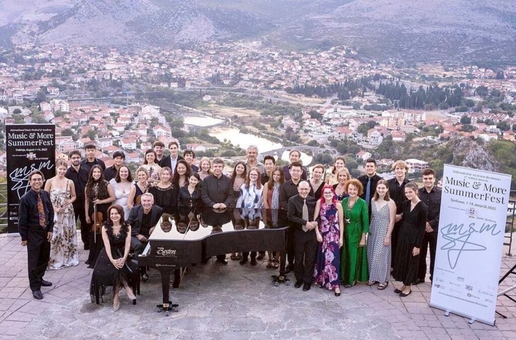 U Cacku 4. avgusta festival klasicne muzike i izlozba Igora Bosnjaka inspirisana spomenicima NOB-a