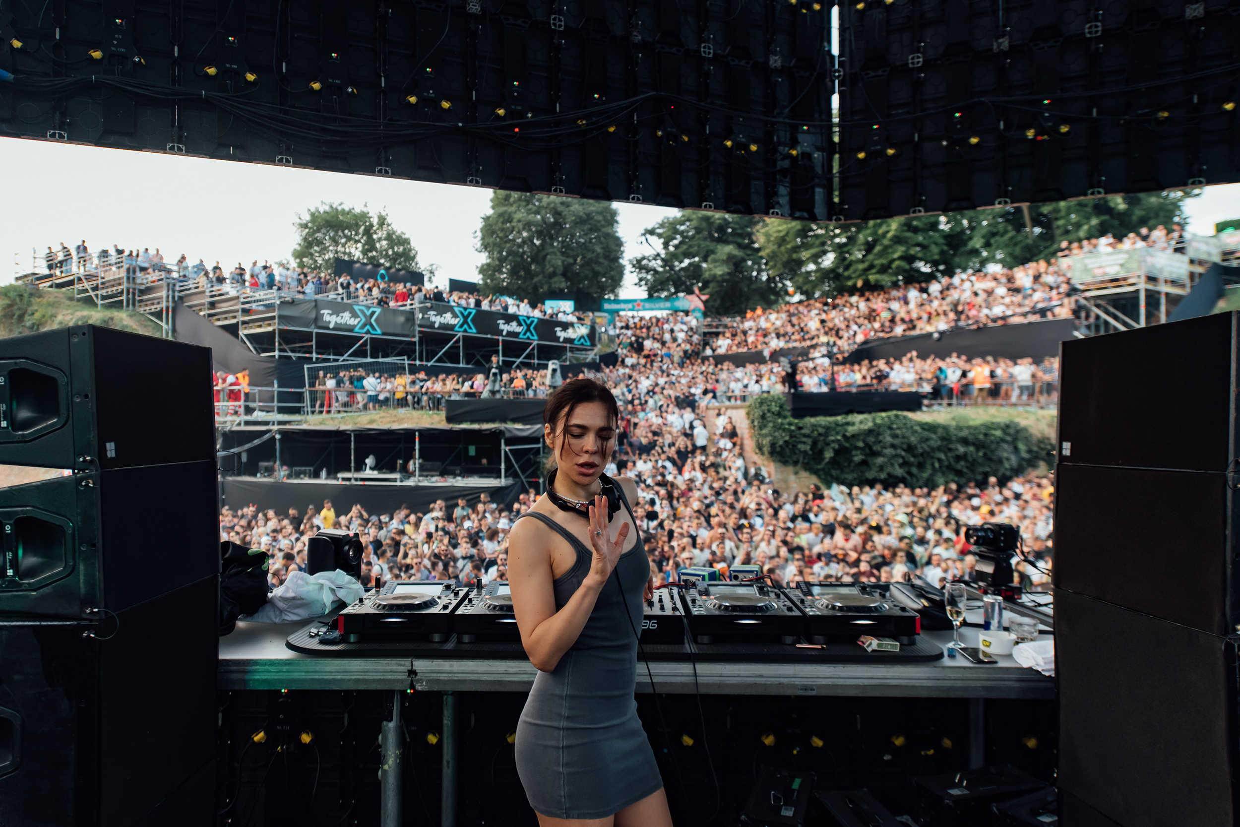 1. Nina Kraviz copy