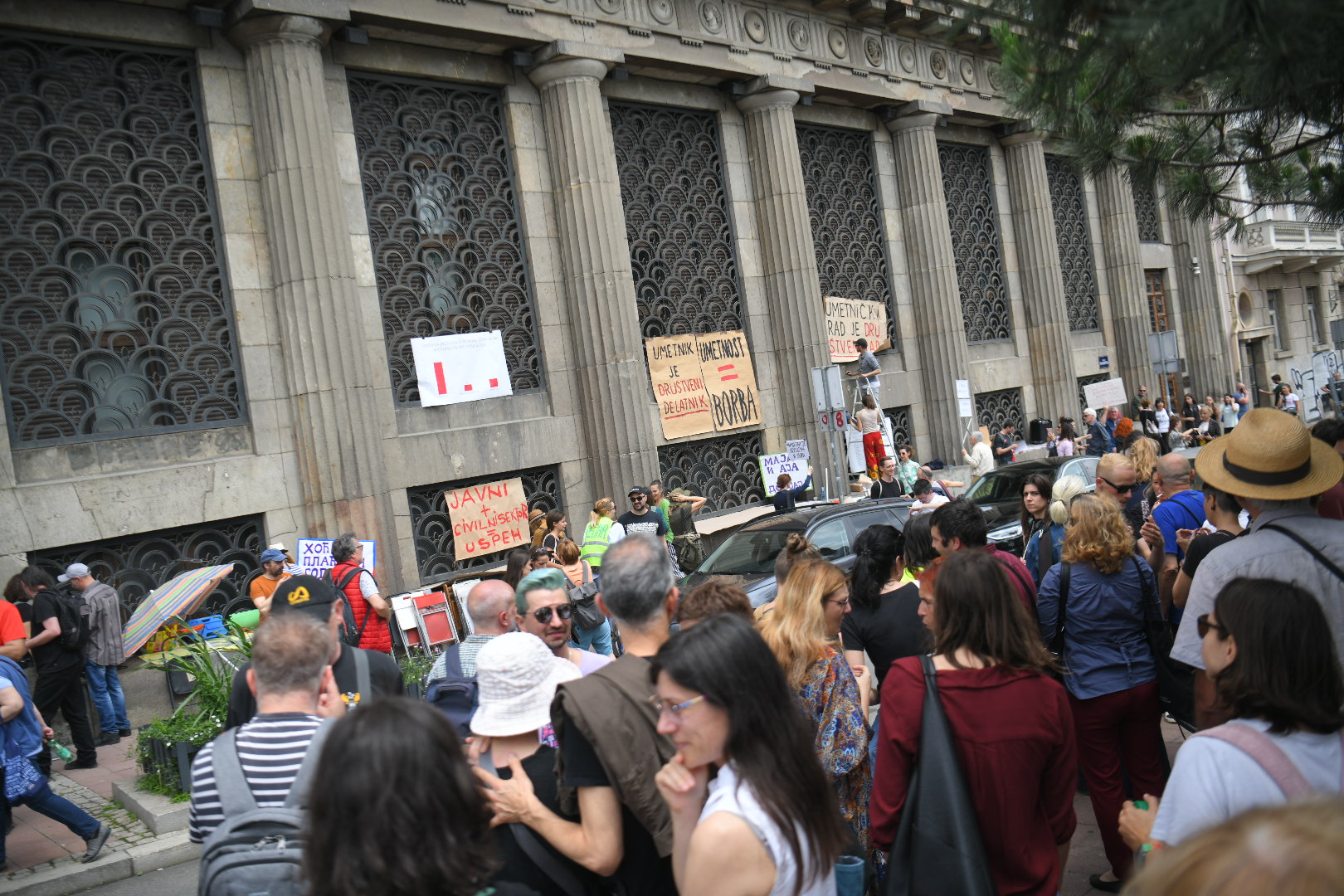 Beograd 08.06.2023. protest asocijacije nezavisne kulturne scene  ispred ministarstva kulture