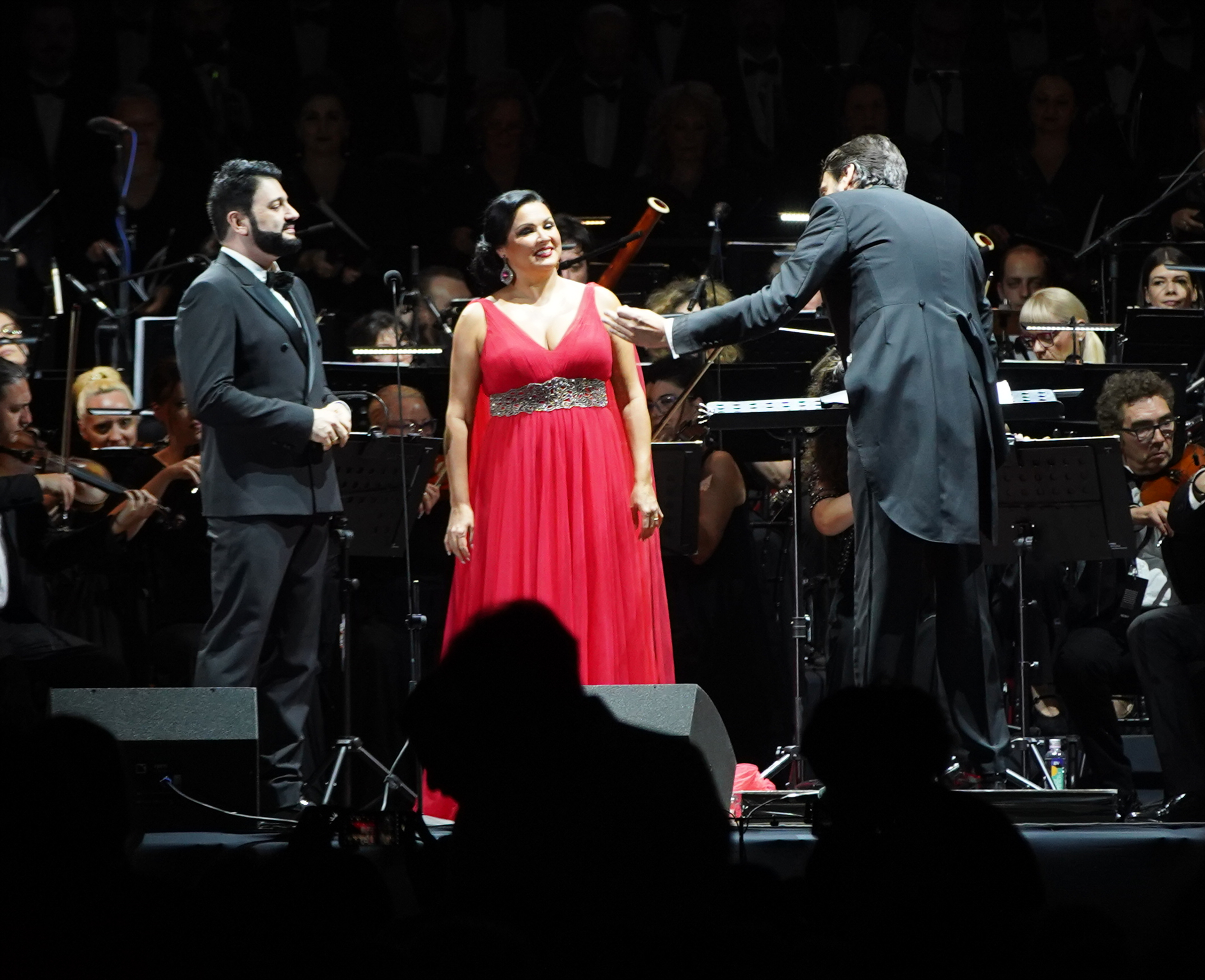 On the first evening of the second Belgrade River Fest on World Music Day, today's greatest opera diva Anna Netrebko performed, accompanied by Yusif Eyvazov and Zeljko Lucic.