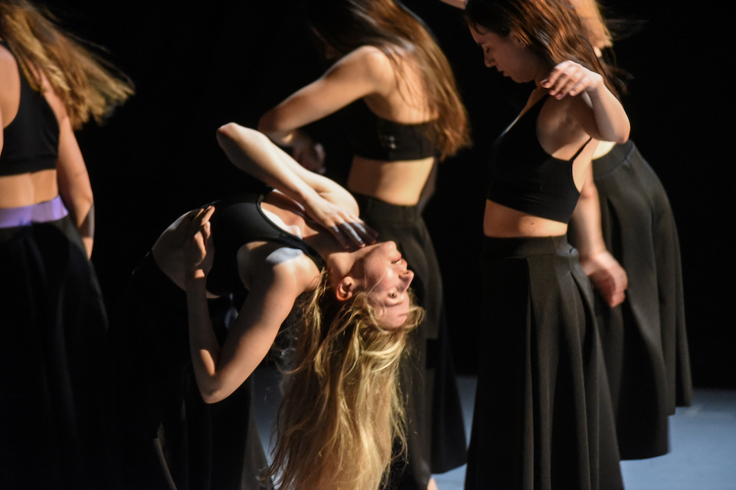 Premijera plesne predstave "FEMINE"