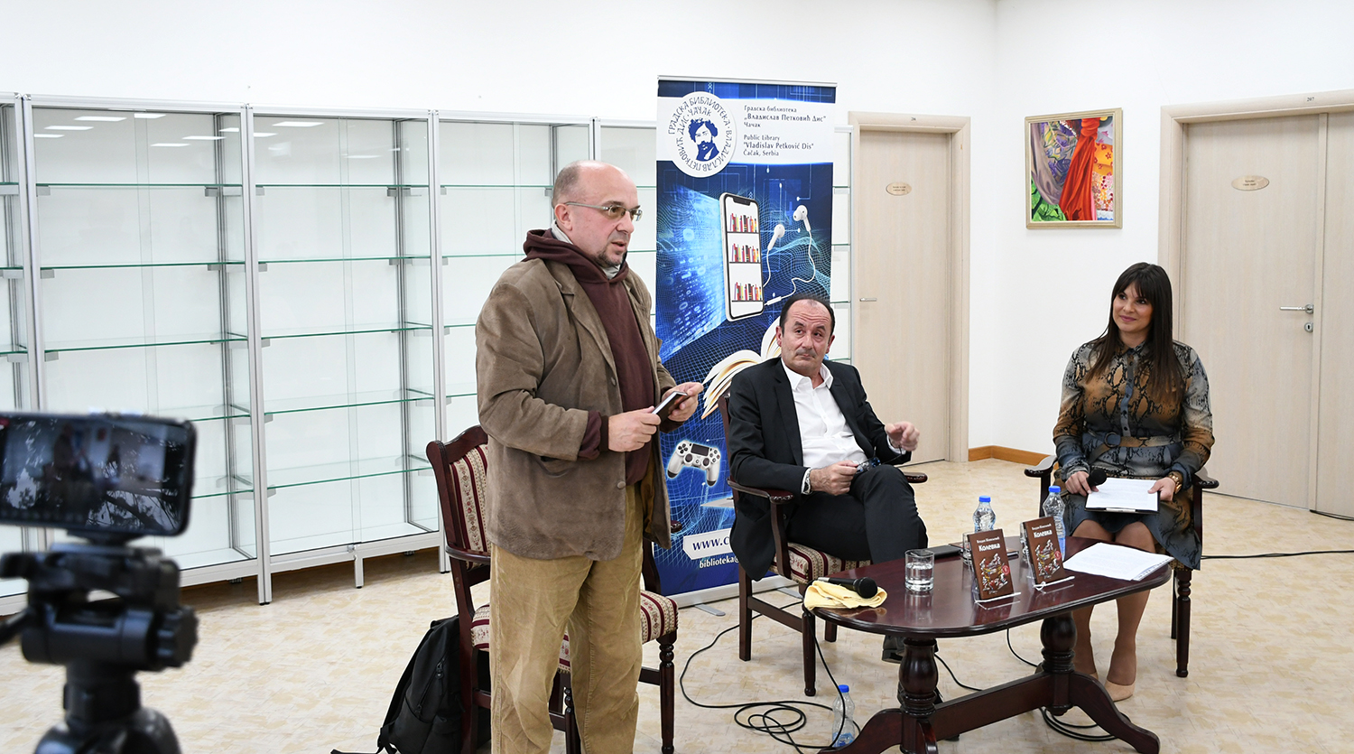Čačak, promocija knjige pesama doktora Vladana Živaljevića, Vladan Živaljević Foto: GB