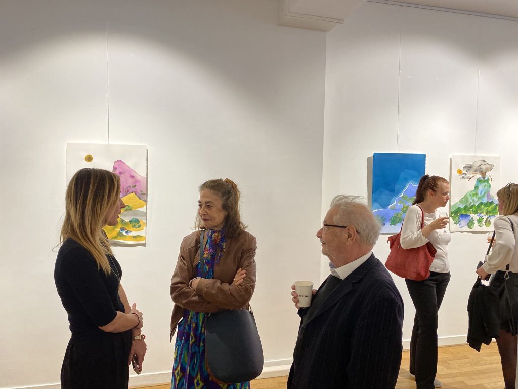 Pariz 21.04.2022. Kulturni centar Srbije u Parizu i beogradska Galerija Novmbar, izložba Shady Laguna autorki Marije Avramović i Seme Tvajdejla Foto: Promo