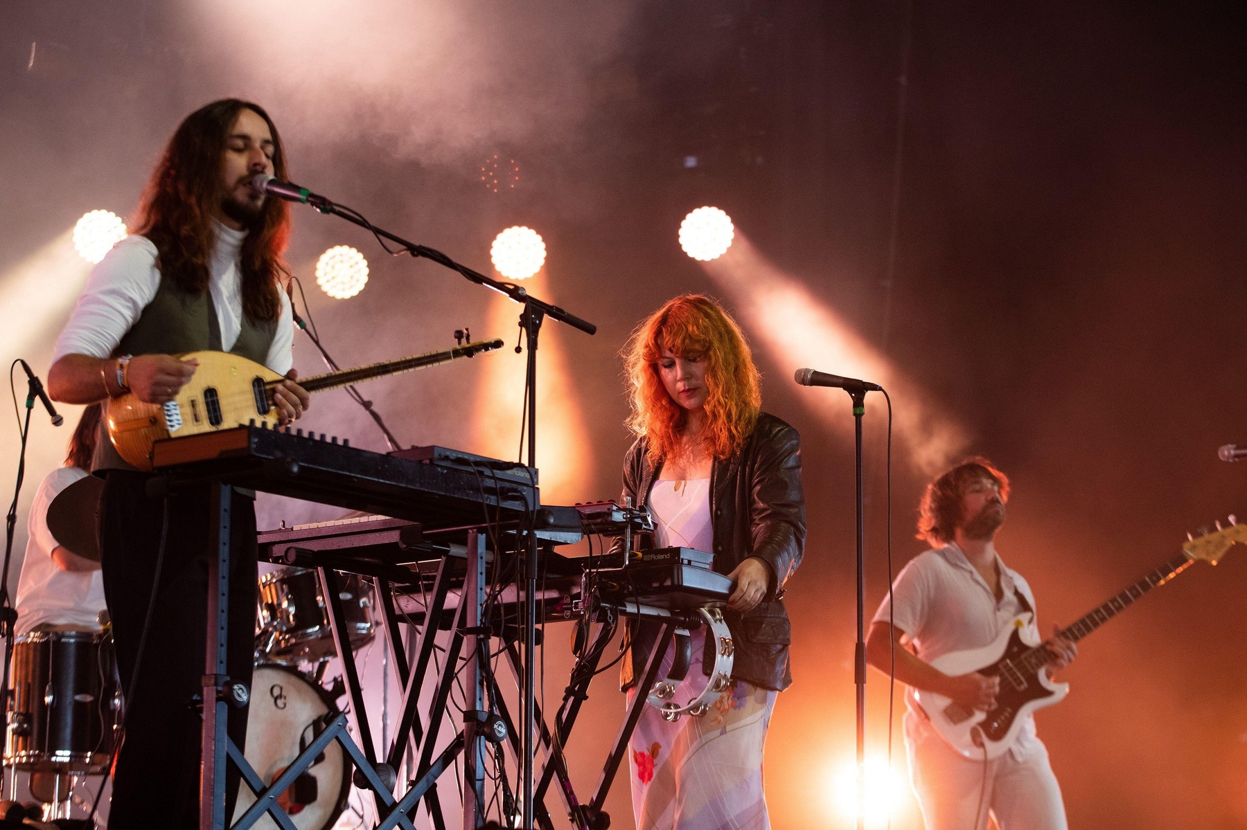 2022-08-20 13:06:49 BIDDINGHUIZEN - The Amsterdam band Altin Gun will perform during the second day of the three-day music festival A Campingflight to Lowlands Paradise. ANP PAUL BERGEN netherlands out - belgium out