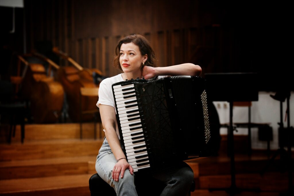 Beograd 21.04.2023. Ksenija Sidorova, harmonikašica, intervju Foto: Vesna Lalić/Nova.rs