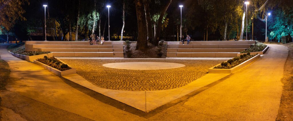 OETSKI MARATON u Cacku 28. aprila, 11 sati programa na 5 lokacija, specijalni gost Ljubivoje Rsumovic, Poetski klabing, Disovizija,...