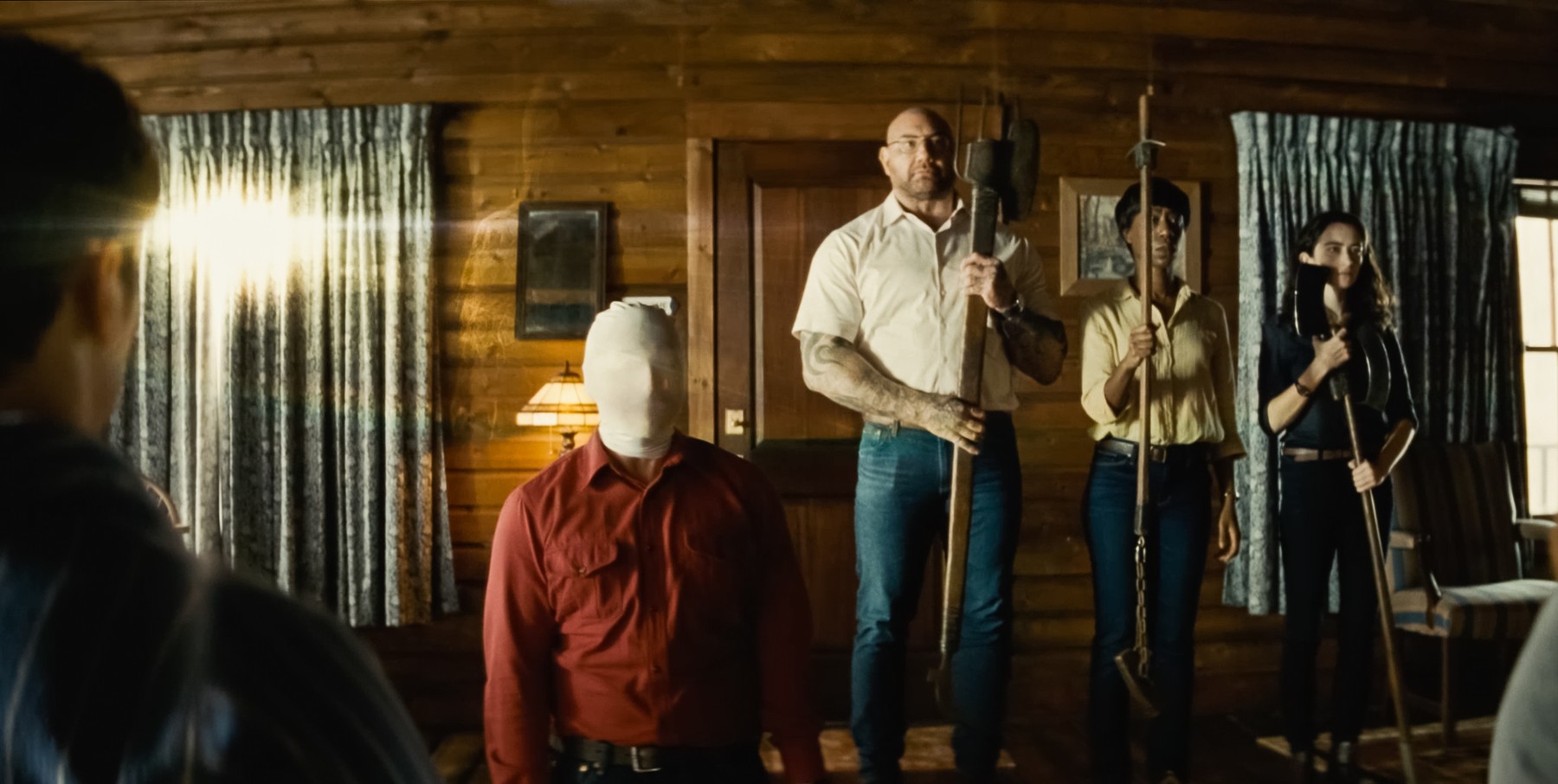 LMKMEDIA_KNOCK_AT_THE_CABIN_FILM_LMK110-14