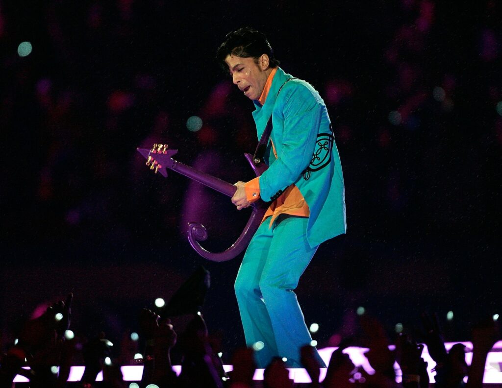 Prince performs at halftime of Super Bowl XLI in Miami, Florida, on Sunday, February 4, 2007.,Image: 282240810, License: Rights-managed, Restrictions: *** World Rights *** US Newspapers Out ***, Model Release: no, Credit line: MCT / ddp USA / Profimedia