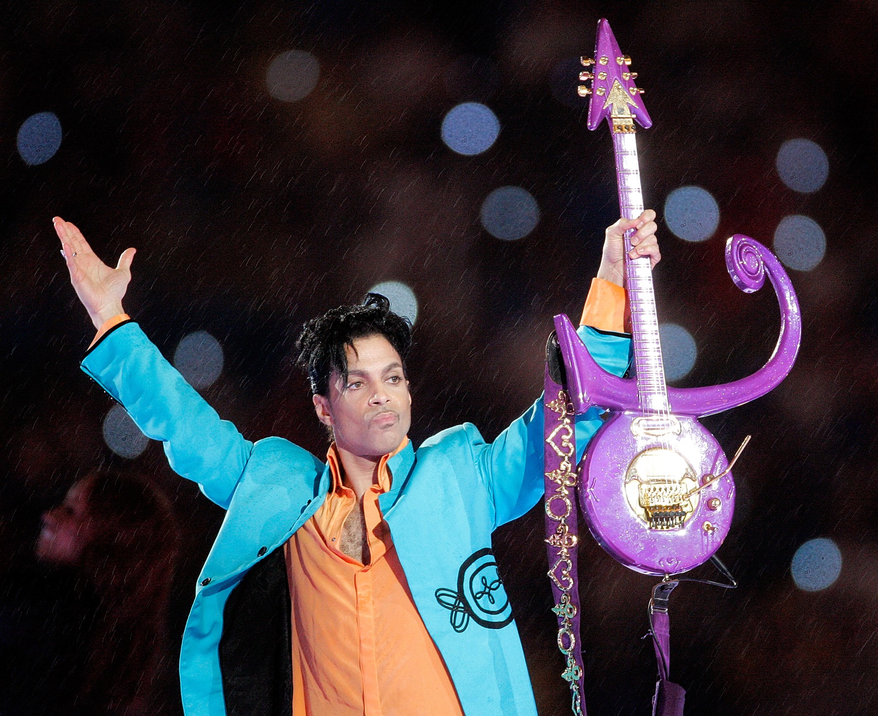Prince performs at halftime of Super Bowl XLI in Miami, Florida, on Sunday, February 4, 2007.,Image: 282240822, License: Rights-managed, Restrictions: *** World Rights *** US Newspapers Out ***, Model Release: no, Credit line: MCT / ddp USA / Profimedia