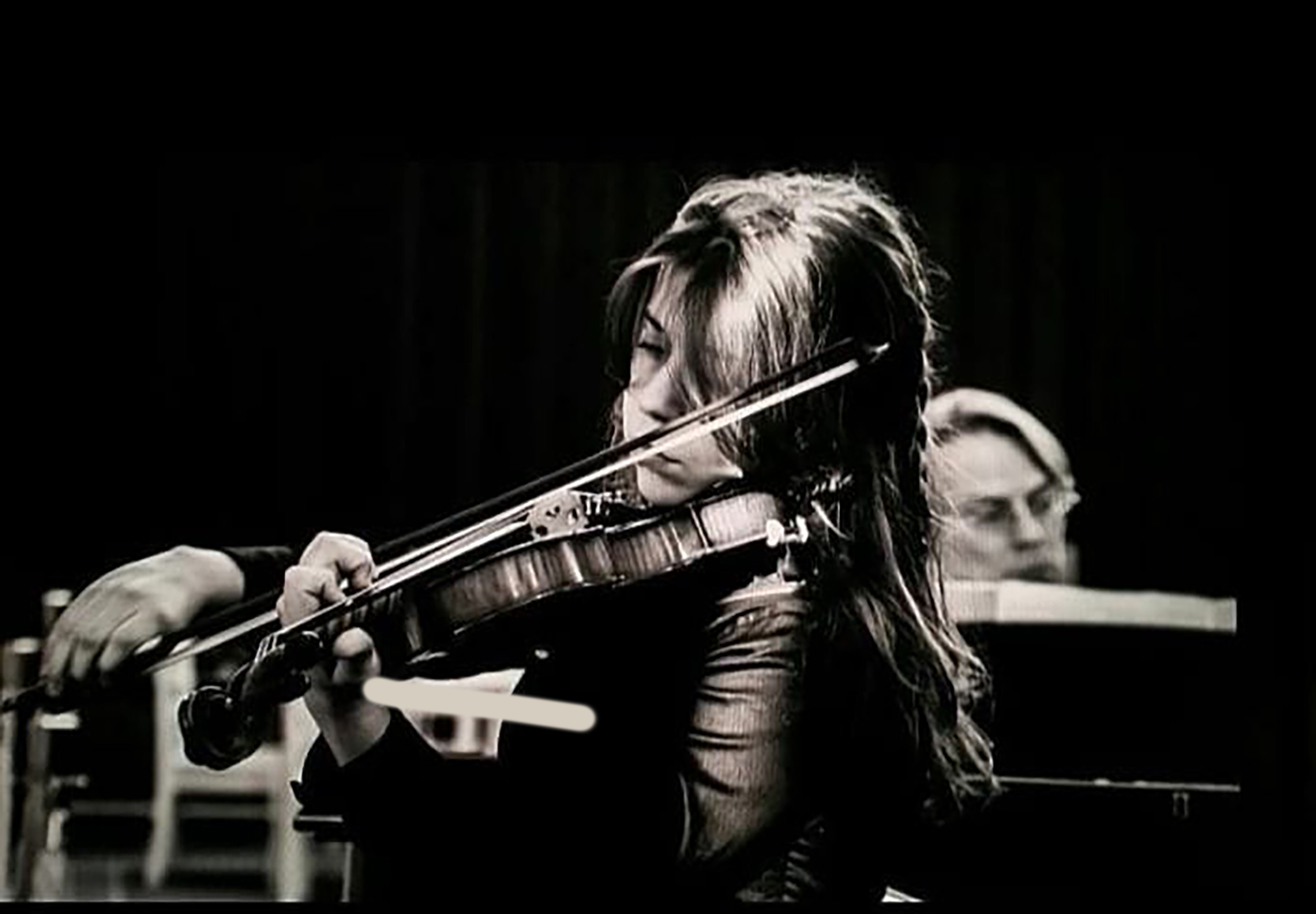 TREĆA SEZONA CIKLUSA KONCERATA „MUZIKOM KROZ MUZEJ” U IMS- KONCERT VIOLINISTKINJE ANJE OVASKAINEN UZ KLAVIRSKU SARADNJU UKIJA OVASKAINENA