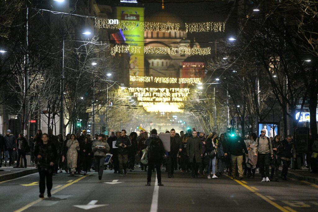 Beograd 25.12.2023. Protest ispred zgrade RIK-a, RIK, sutdenti. Protest građana, gradjana zbog pokradenih izbora. Foto: Filip Krainčanić/Nova.rs