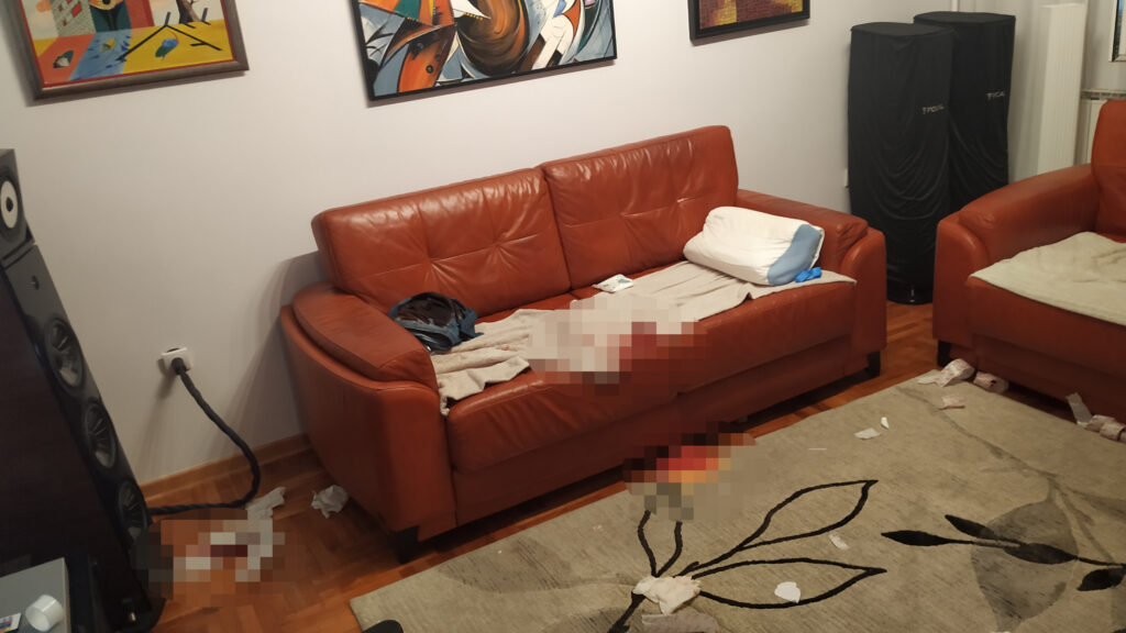 Sremčica, pokušaj ubistva, hronika. Vladan Popović, napao ga komšija nožem, deca, ćerka Ivana Popović i sin Jovan Popović Foto: Privatna arhiva