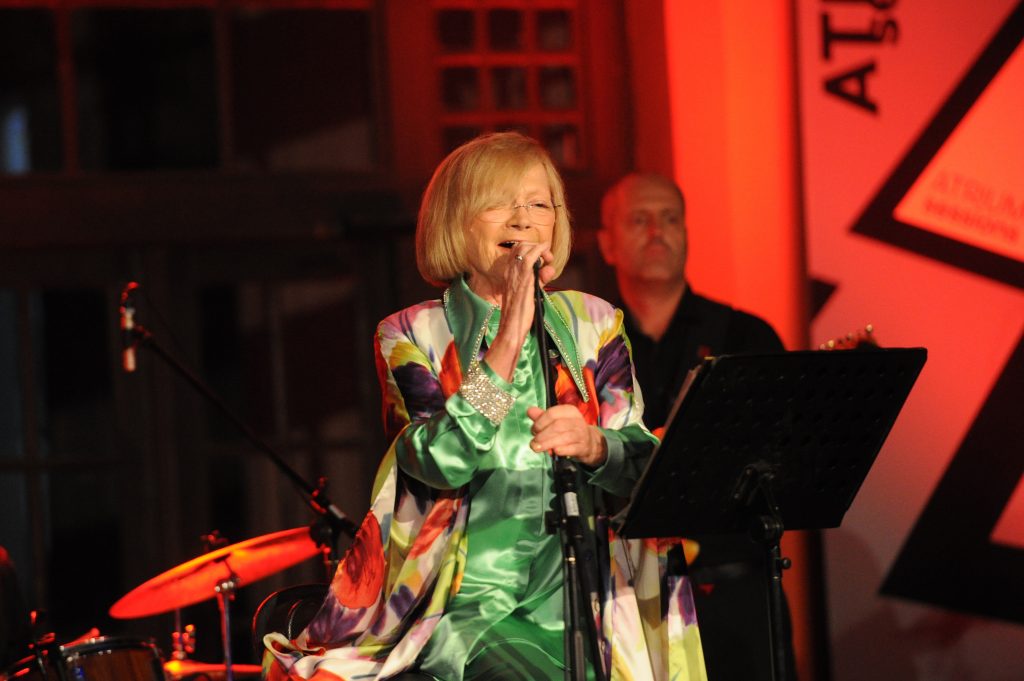 Beograd, 4. septembra 2022 - Koncert Bisere Veletanlic sa Vasil Hadzimanov bendom u Kapetan Misinom zdanju. FOTO TANJUG/ TARA RADOVANOVIC/bs