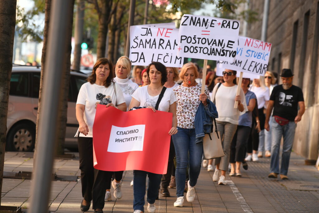Beograd 11. oktobar 2023. Protest strajk zaposlenih Instituta za reumatologiju reumatologija zdravstveni radnici Instituta za reumatologiju Institut za reumatologiju Foto:Vesna Lalić/Nova.rs