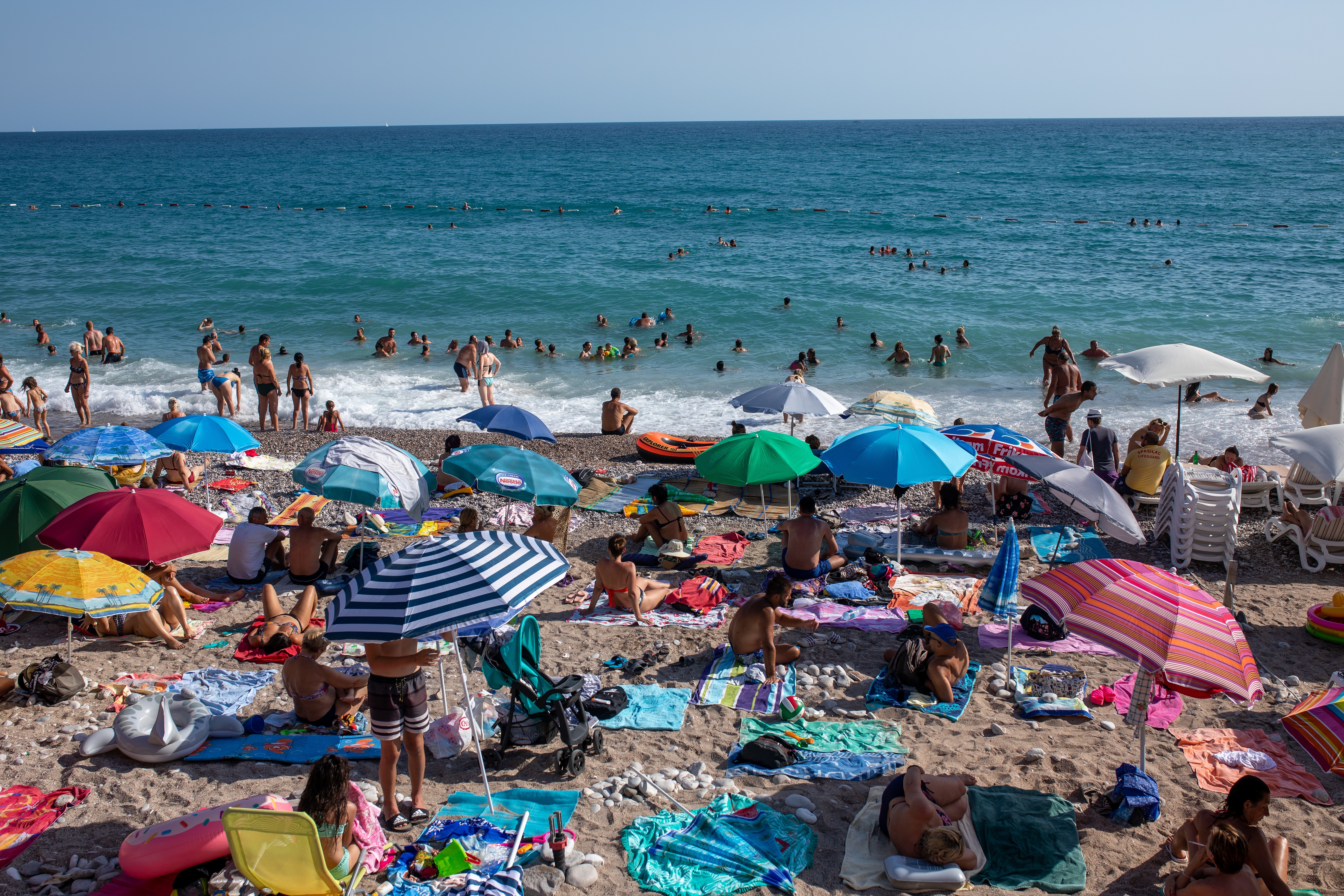 Sutomore,,Montenegro,-,July,15,,2021:,Crowd,On,The,Beach,