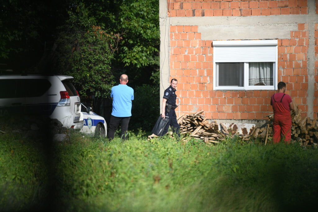 Mladenovac, 06.07.2023. Međulužje kod Mladenovca, Dečaka (12) ubio je danas stariji brat (14) ispalivši hice iz lovačke puške u njihovoj porodičnoj kući, braća, ubistvo, hronika Foto: Vesna Lalić/Nova.rs