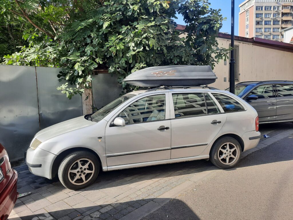 krovni koferi 
Ako još niste skinuli krovni kofer, uradite to. Isplatiće vam se
Foto: Aleksandra Petrović/Nova.rs