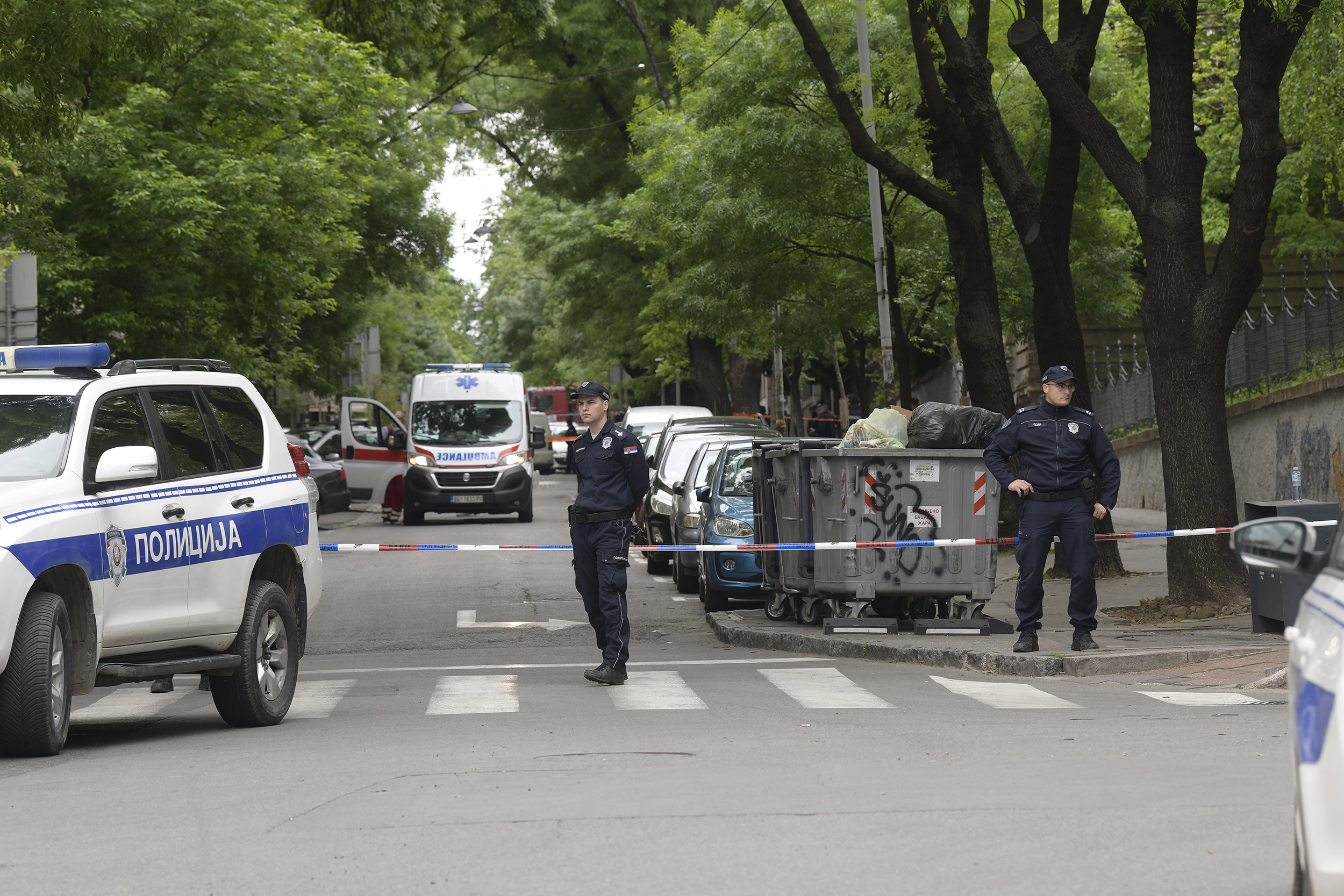 Beograd 03.05.2023. Pucnjava, ,vracar skola vladislav ribnikar, policija hitna pomoc