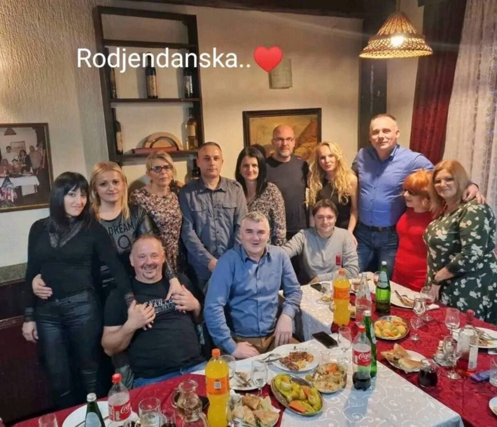 Kobni čast istorije pre 32 godine u Kragujevcu. U eksploziji bombe profesor poginuo, 18 đaka povređeno. Učenici za Nova.rs: „Traume ostaju za ceo život“