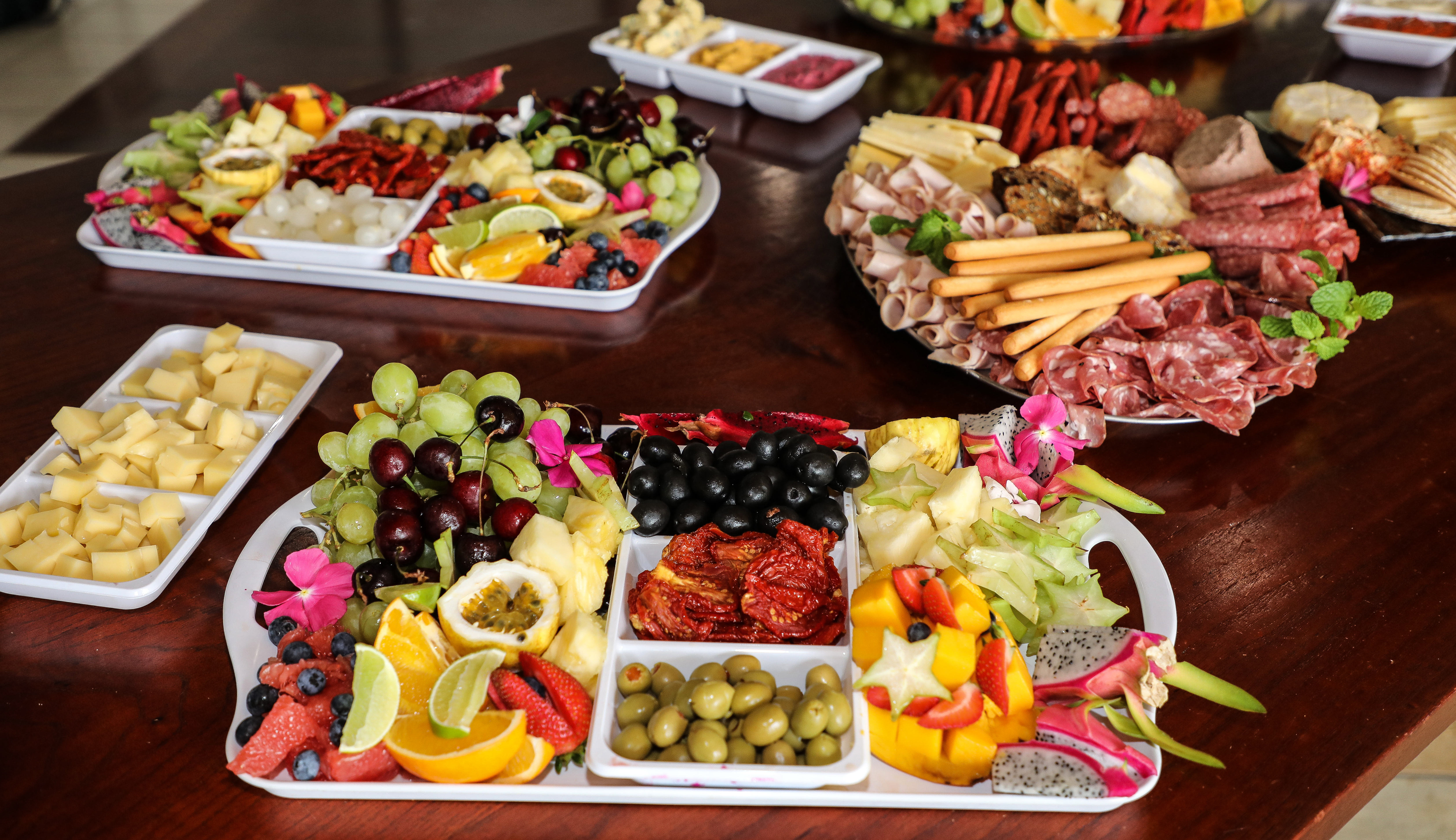 Cheese,Meat,And,Fruit,Platters