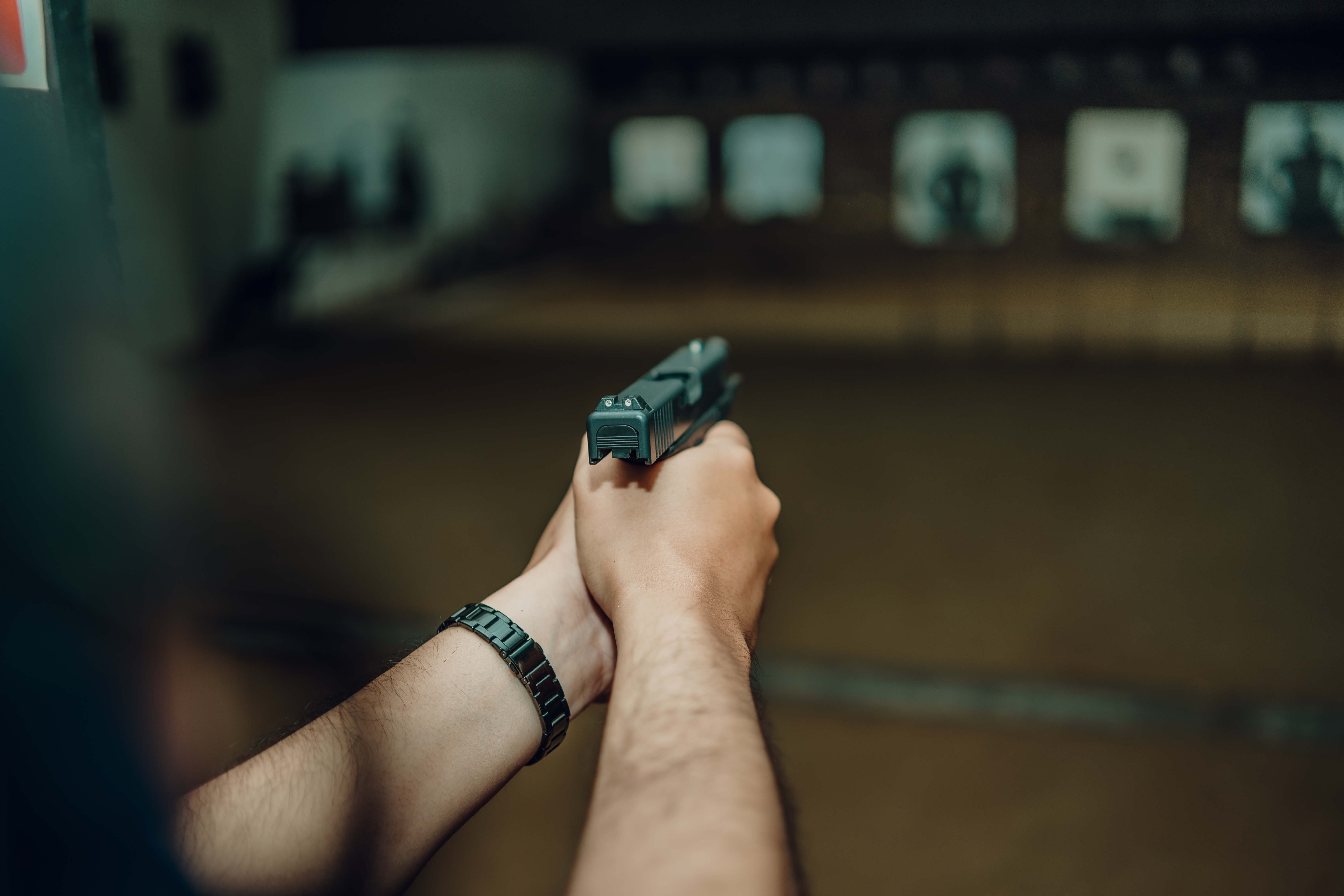 Streljana, oružje, policija, nadzor Foto: Shutterstock