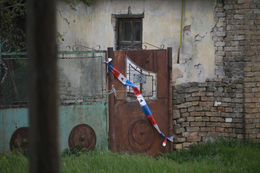 Radojevo 14.05.2023. Hronika, dečak od 13 godina sekirom napao ženu i njenog sina Foto: Dragan Mujan/Nova.rs
