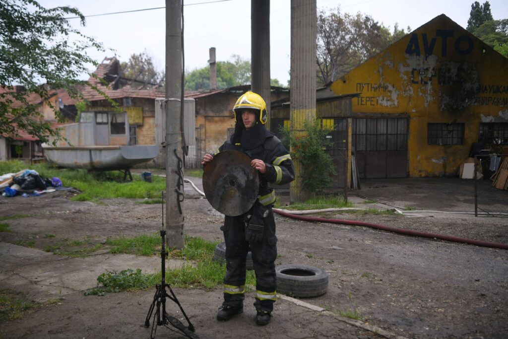 Beograd 16. maj 2023. Bulevar despota Stefana, požar, vatrogasci, izgorela kuća Foto:Filip Kraičanić/Nova.rs