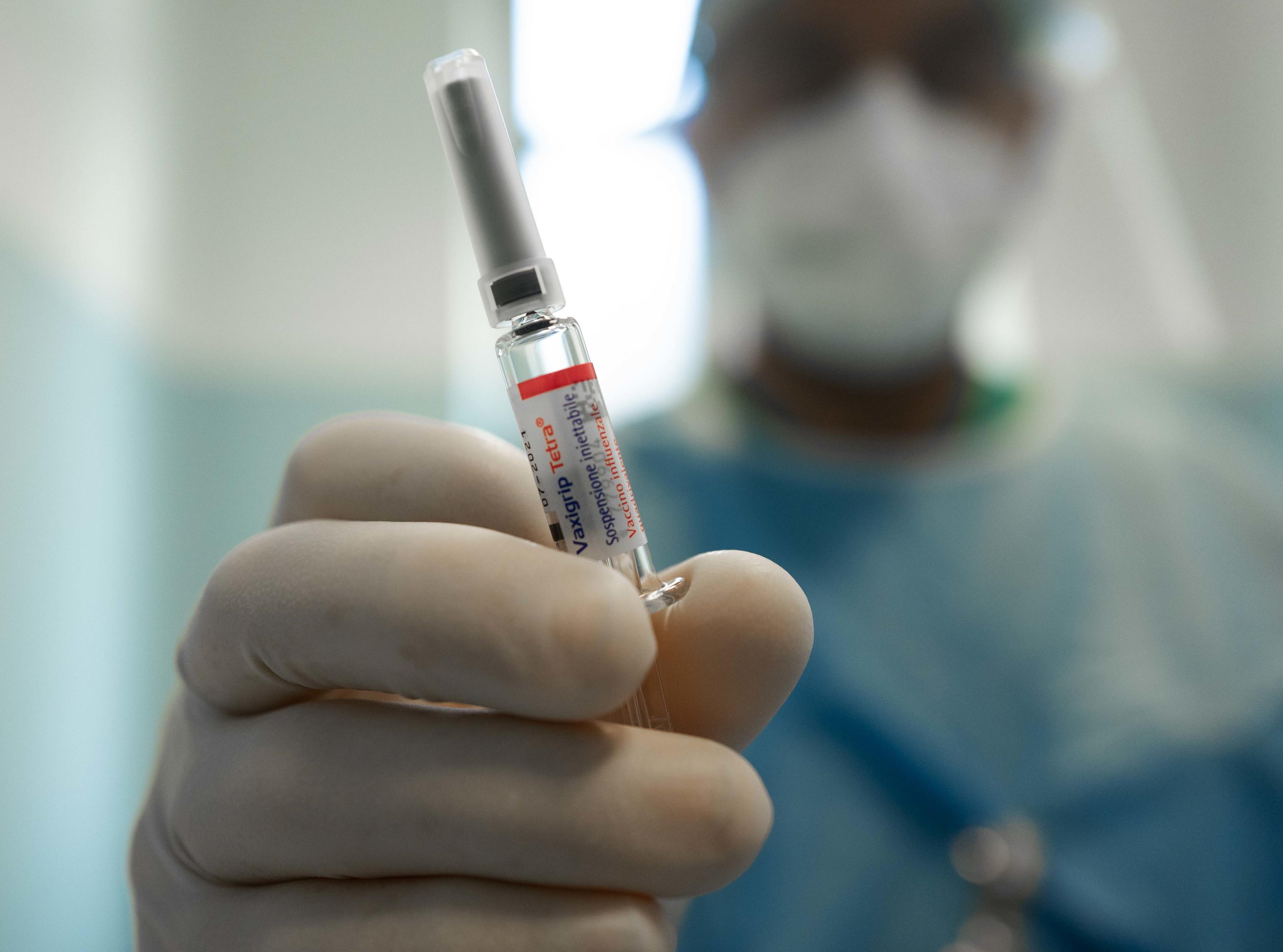 Flu vaccination in Milan vakcinacija vakcina