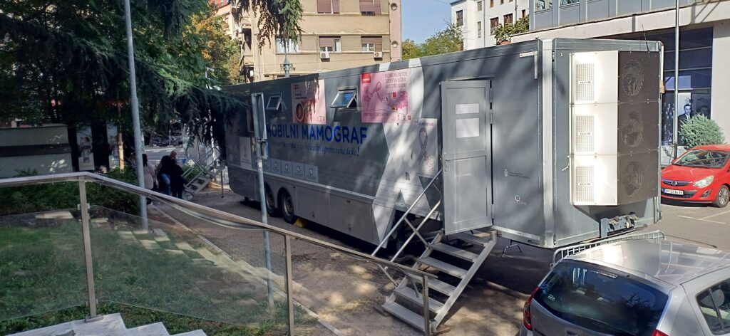 mamograf zakazivanje, mobilni mamograf ispred rts