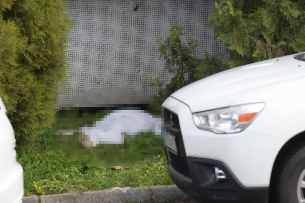 Beograd, 02.04.2023. Novi Beograd, blok 45,samoubistvo, žena se zadavila,hronika Foto: Goran Srdanov/Nova.rs