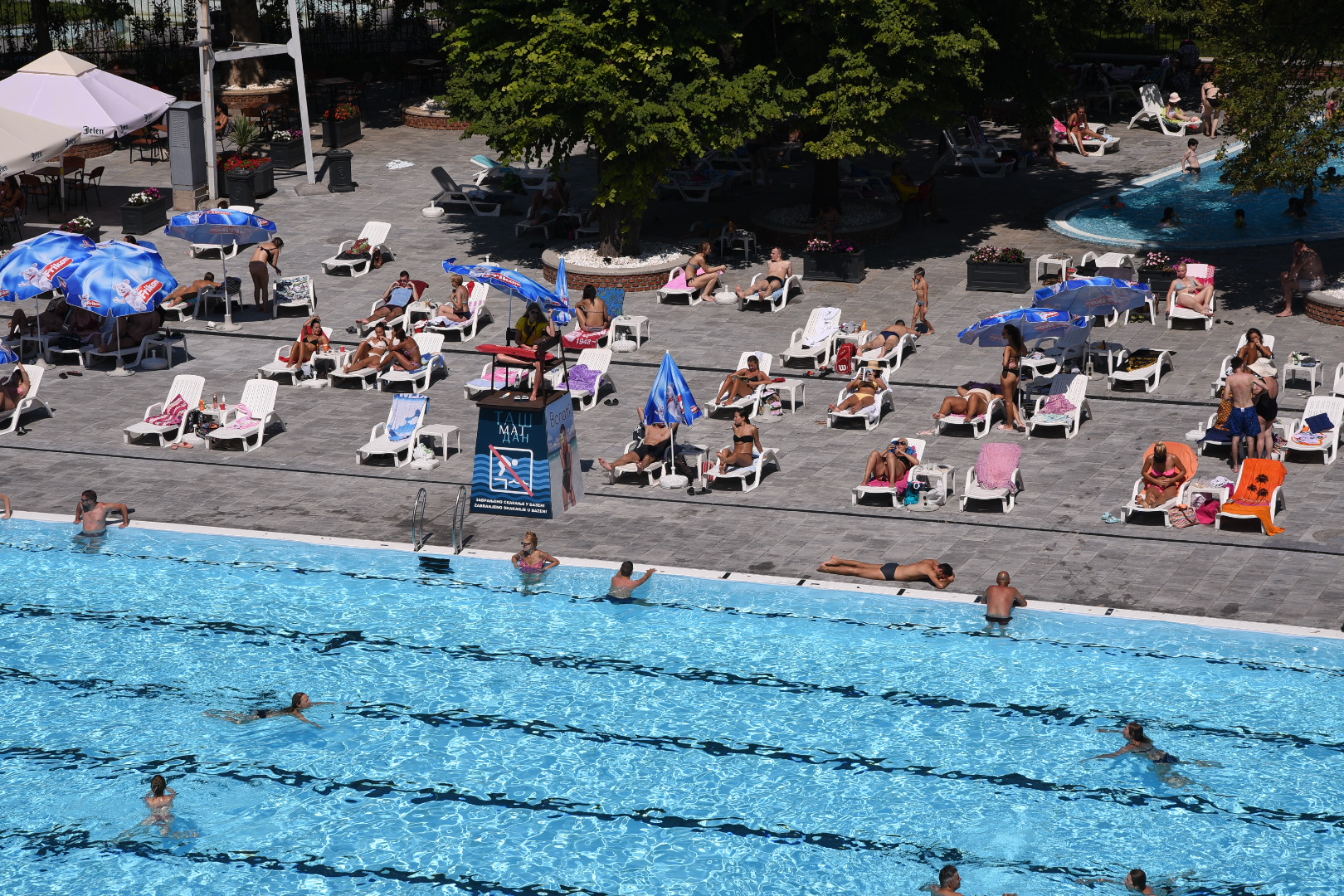 Beograd 17. avgust 2020. Leto vrucina rashladjivanje na tropskim temperaturama bazen kupanje suncanje Foto:Dragan Mujan/Nova.rs