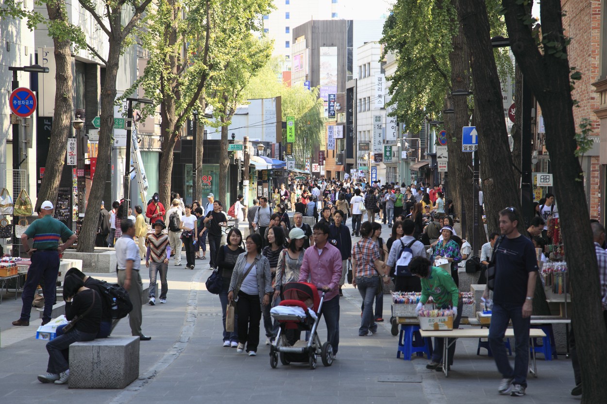 Insadong, famous for its handicrafts, Seoul, South Korea, Asia
