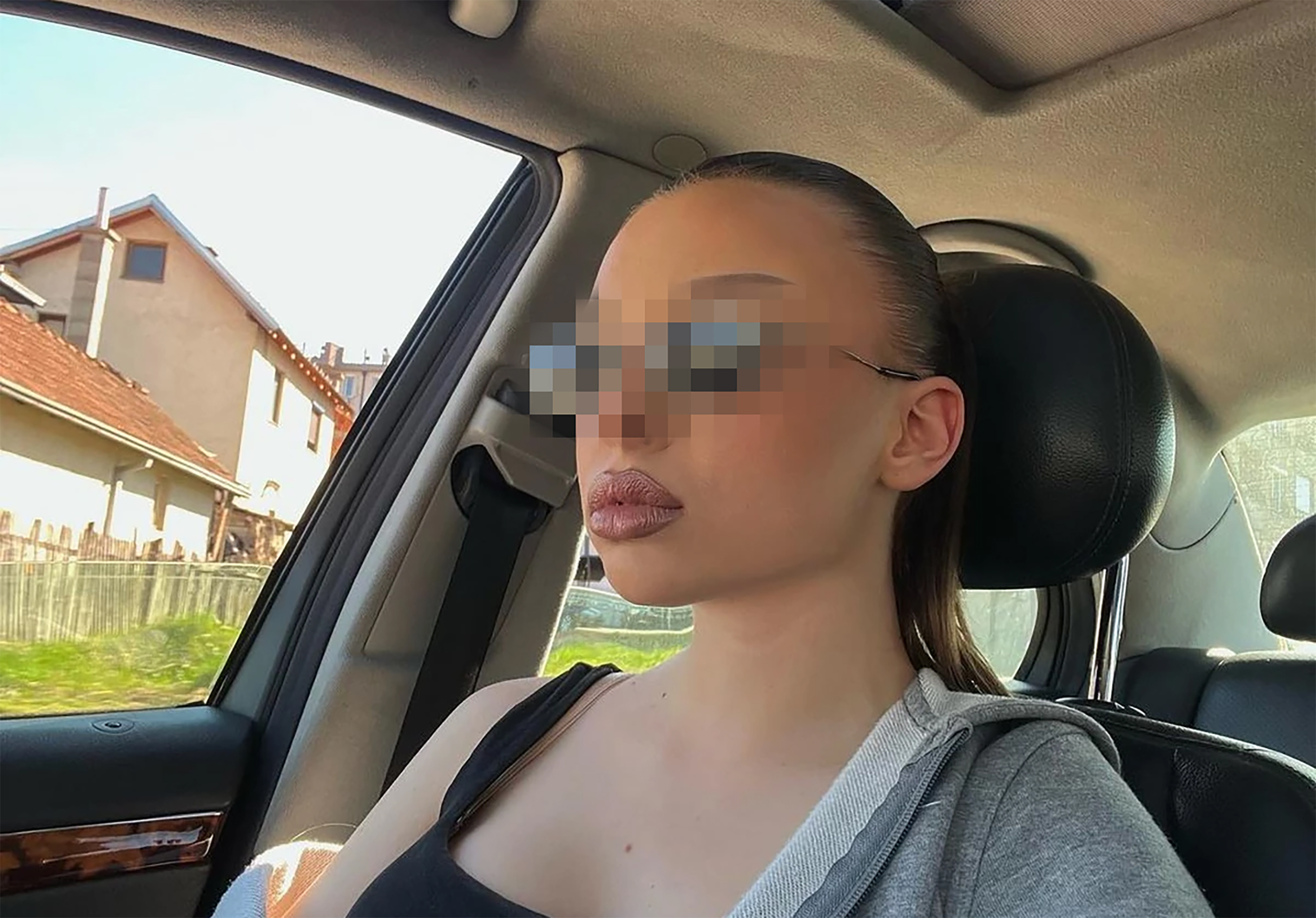 Tinejdžerka Jana Ć. (19) uhapšena je 31. marta kod Požege nakon što je policija kod nje pronašla dva pištolja bez serijskog broja