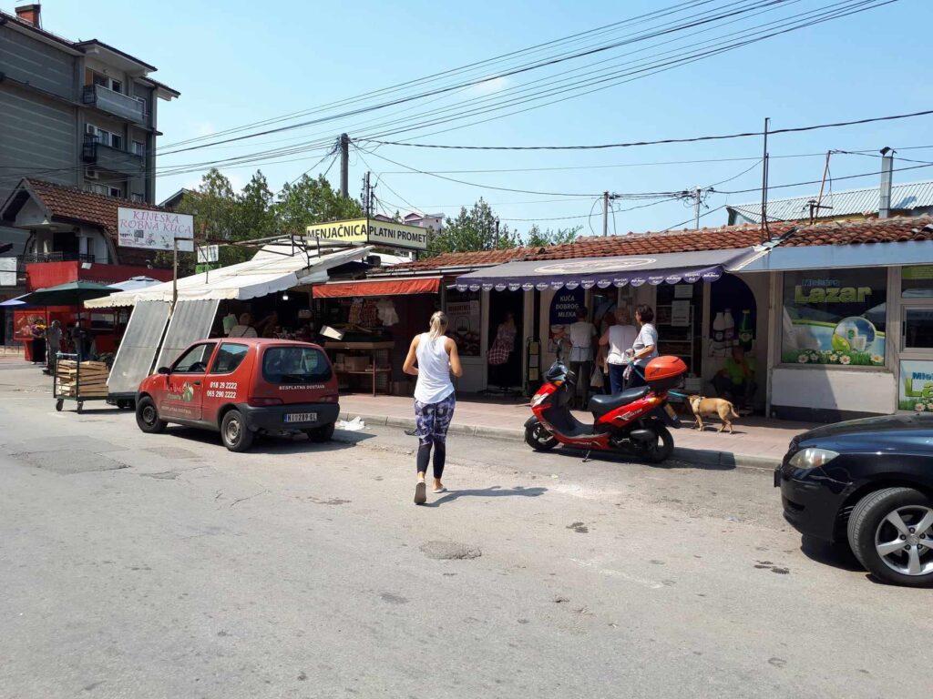 Pijaca na Bulevaru Nemanjića