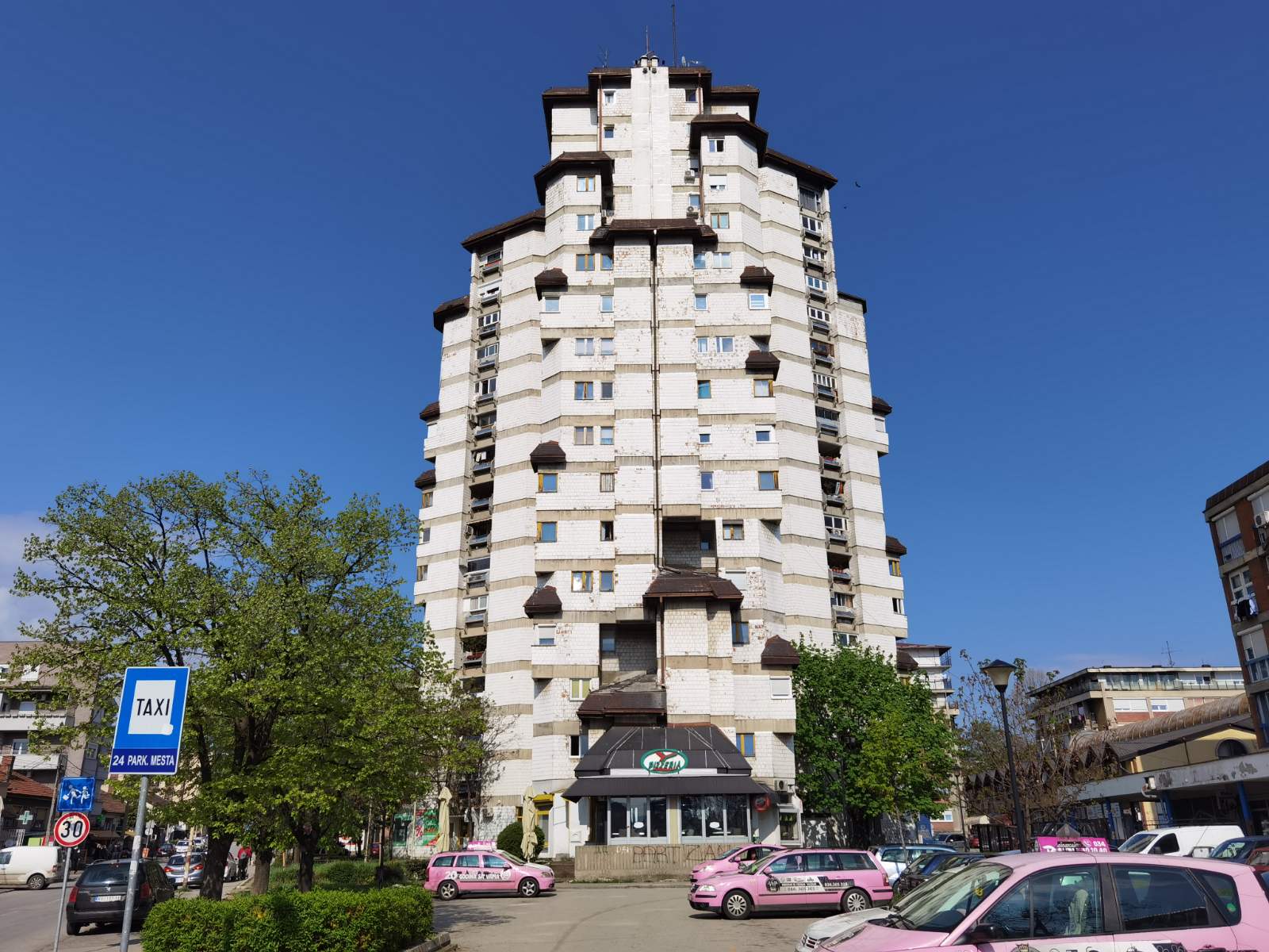 Kragujevac, soliter Y Foto: Nova.rs