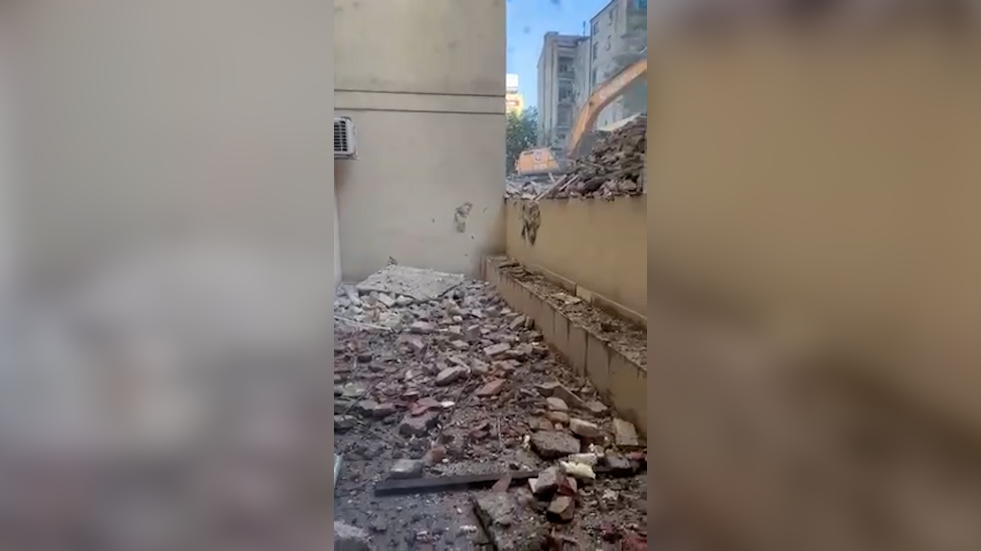 Rušenje na Slaviji napravilo štetu u zgradi u Svetozara Markovića 45