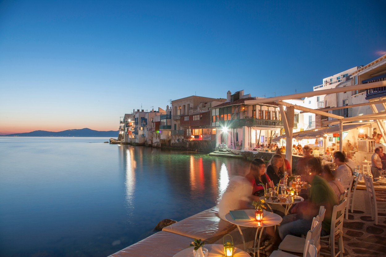 Image: 500881621, License: Royalty-free, Restrictions: , Model Release: no, Credit line: ac productions / Tetra Images / Profimedia