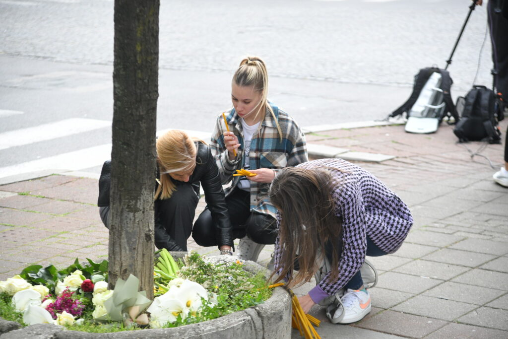 Beograd 03. maj 2023. Posle pucnjave u školi. Pucnjava u Osnovnoj školi Vladislav Ribnikar, učenik pucao na nastavnike i decu. Policija, pucnjava, hronika, Osnovna škola Vladislav Ribnikar Foto: Nemanja Jovanović/Nova.rs