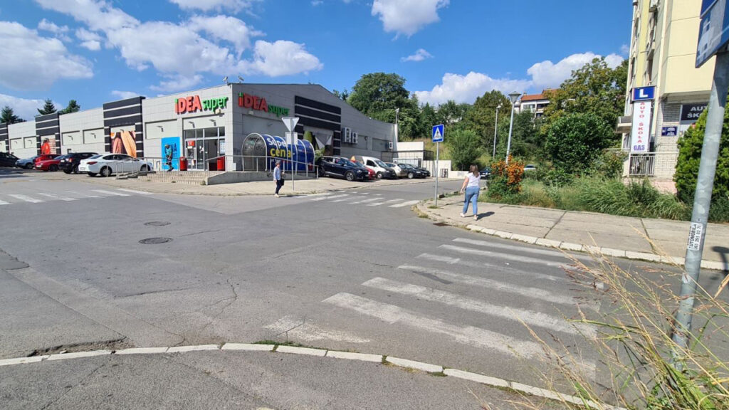 kampanja “Ne pretrčavaj život, pređi na pešački” ne važi za Mirijevo Foto: SSP