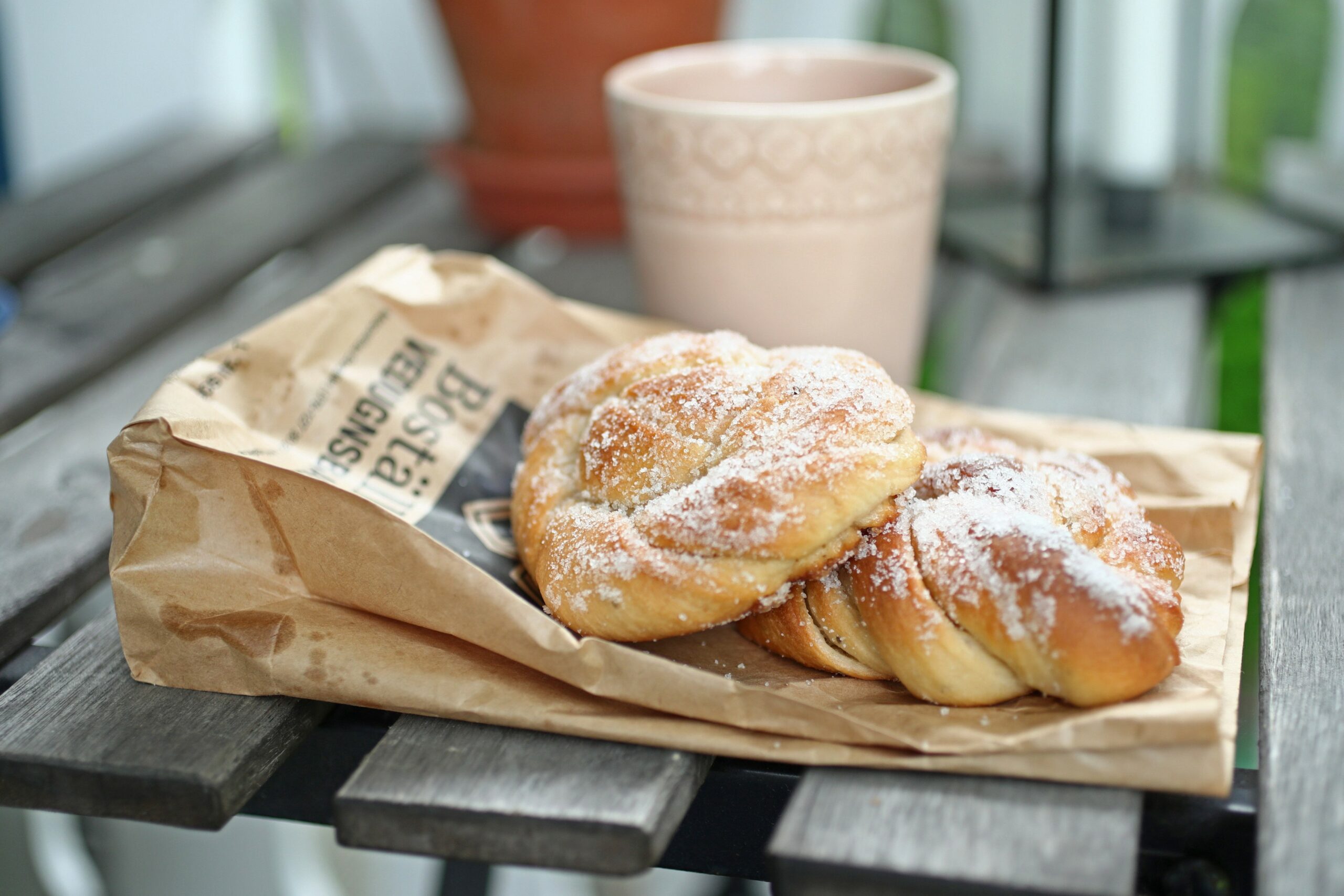 Fresh swedish vanilla buns of sourdough from a bakery / café.
City of Motala, Motala, Sweden - 18 Jul 2020,Image: 645472942, License: Rights-managed, Restrictions: , Model Release: no, Credit line: Jeppe Gustafsson / Shutterstock Editorial / Profimedia