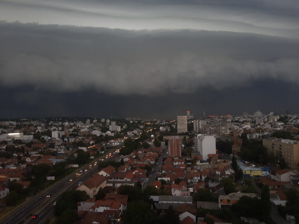 Slike - nevreme 19.jul / za Miloša Lončara poslao 
Mihajlo Grasic
