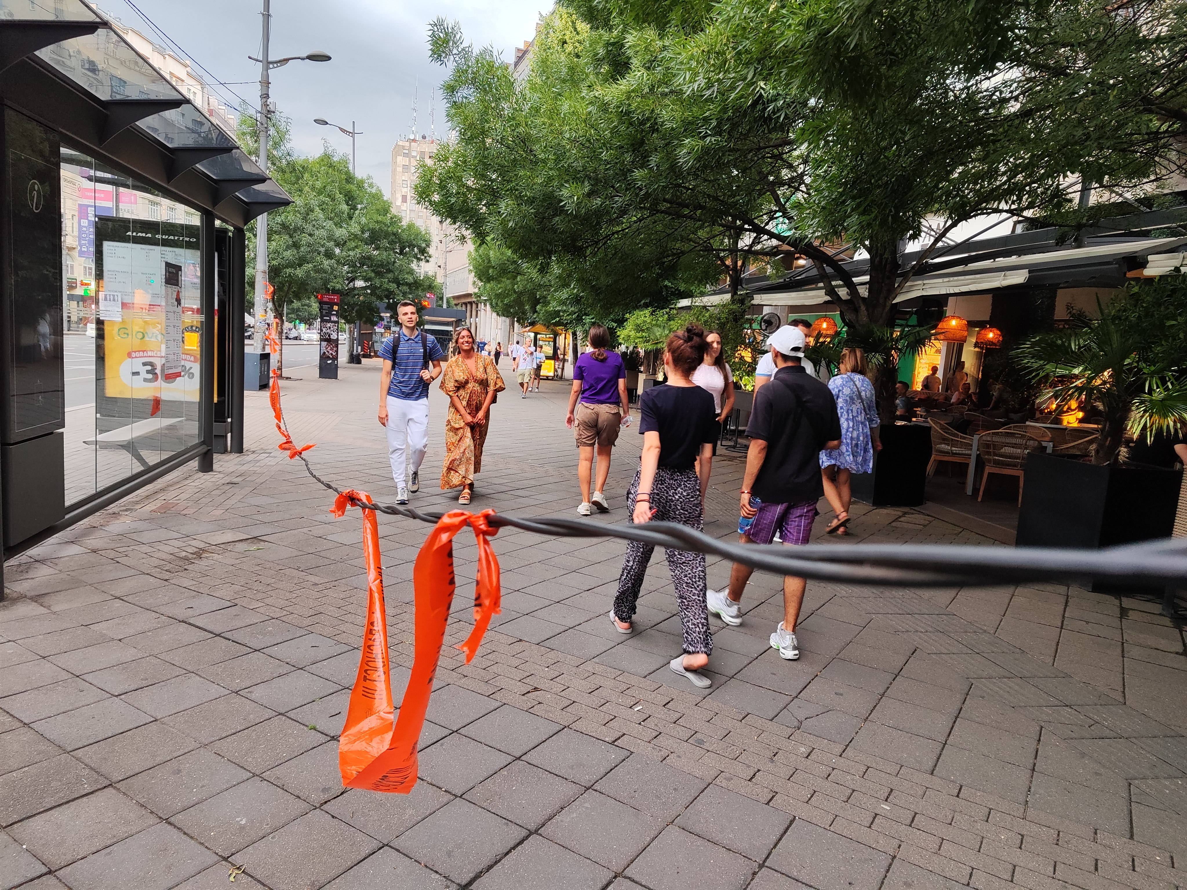 Beograd 22. jul 2023. Struja, žica Terazije opasnost Foto:Vesna Lalić/Nova.rs