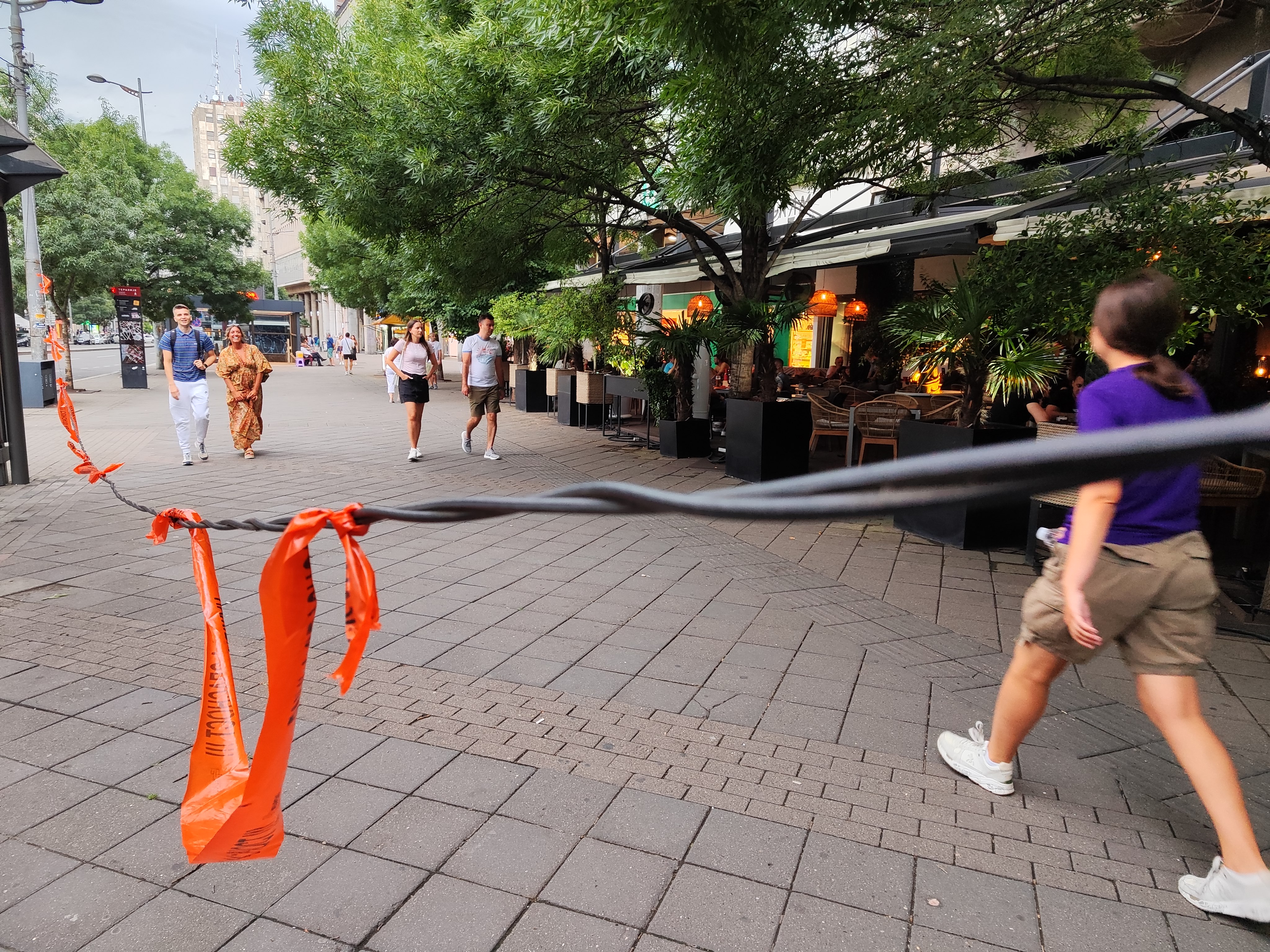Beograd 22. jul 2023. Struja, žica Terazije opasnost Foto:Vesna Lalić/Nova.rs