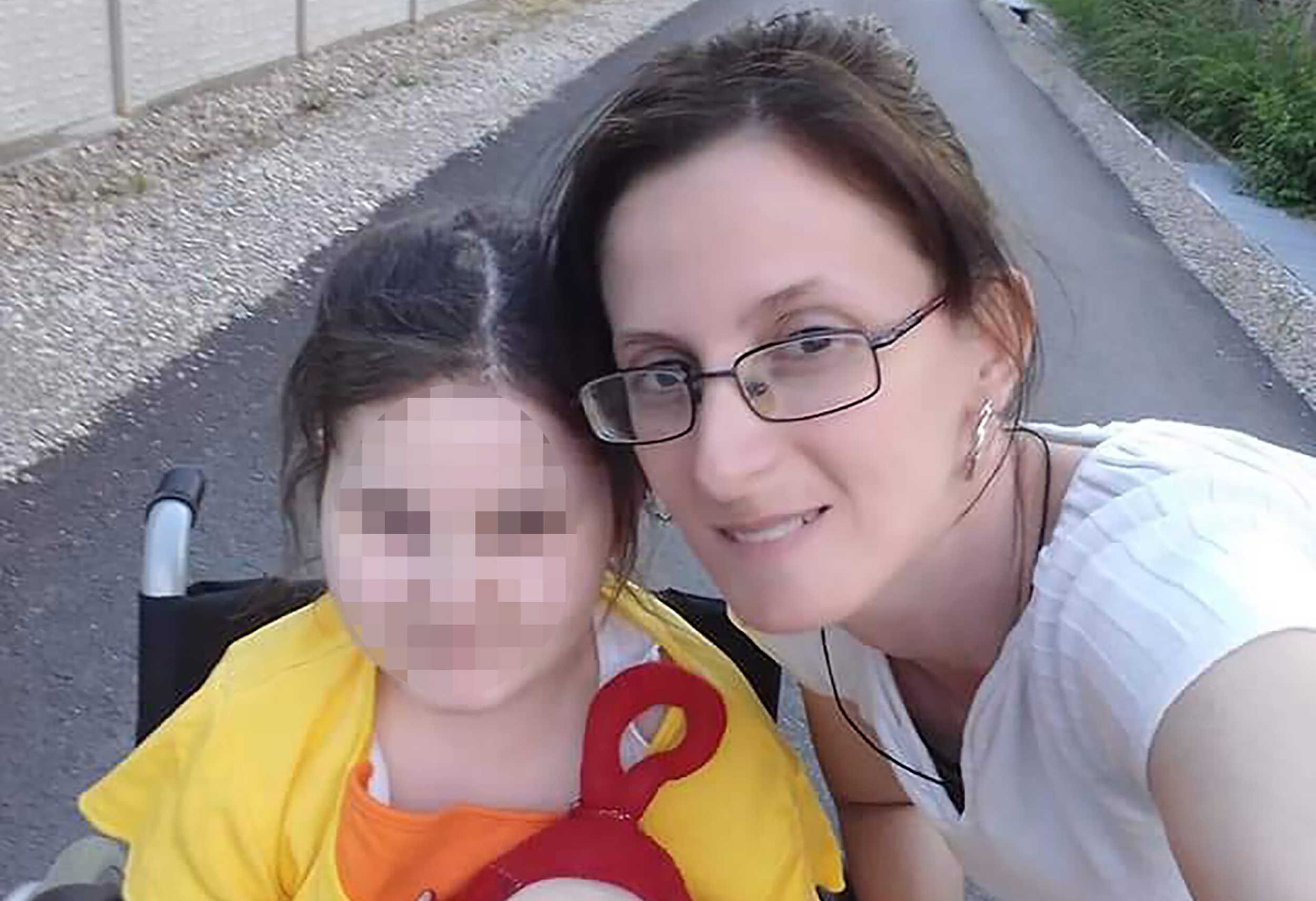 Ivana Đ majka preminule Andrijane čije slike zloupotrebljavaju na društvenim mrežama za skupljaju novac, za sonju, lazni instagram profili prevara, pomoc bolesnoj deci