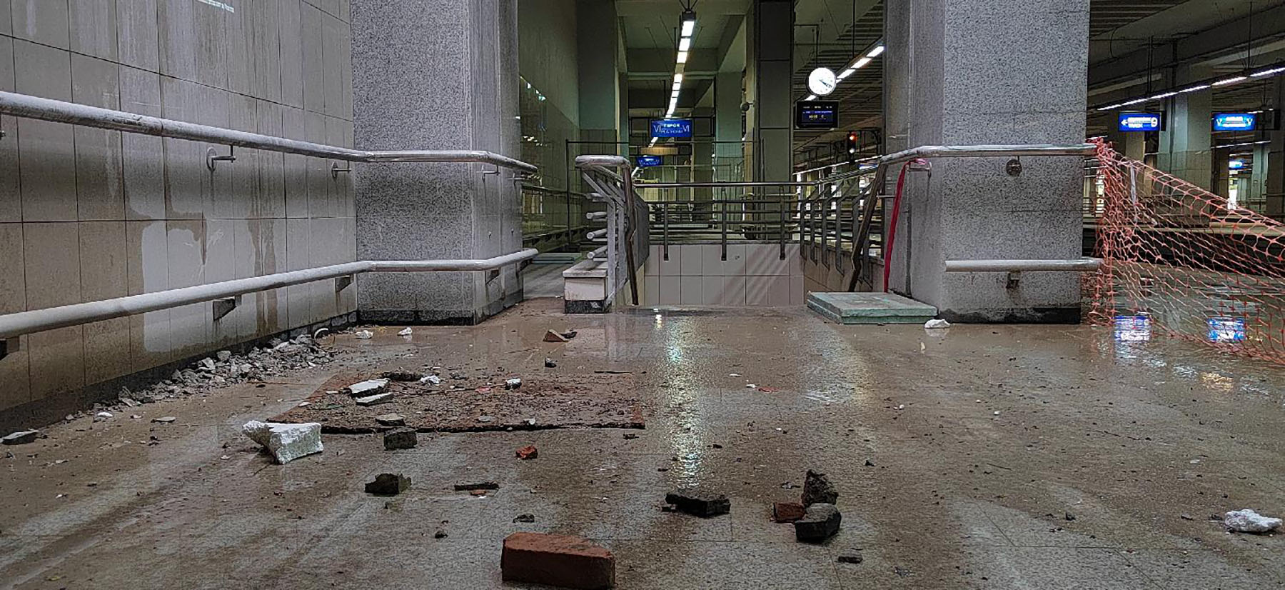 Mesto: Beograd
Datum: Sat Aug 05 17:17:11 CEST 2023
Dogadjaj: PRIRODA/VREME - železnička stanica "Beograd centar" u Prokopu danas ponovo prokišnjava zbog nevremena
Fotoreporter: Marko Dragoslavić
Izvor: FoNet