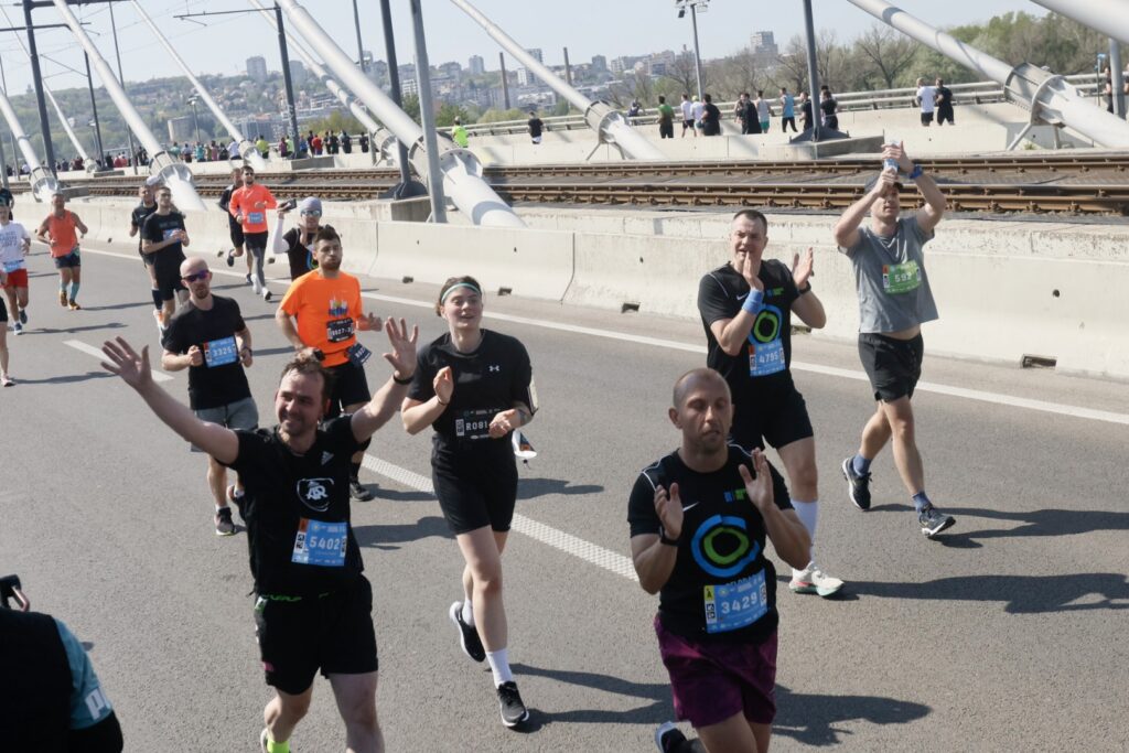 Beogradska filharmonija bodrila trkače 36. Beogradskog maratona