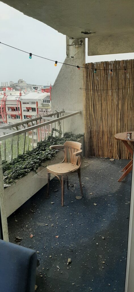 Fasada na zgradi u Bulevaru Mihajla Pupina, Obrušila se fasada blok 30