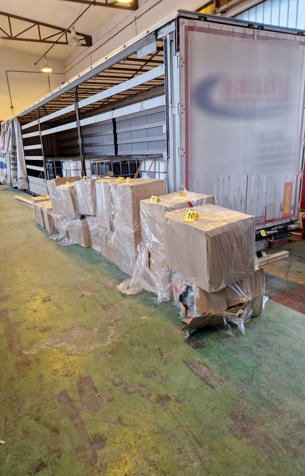 MUP-SAOPSTENJE-HAPSENJE-ZAPLENA 220 KILOGRAMA MARIHUANE